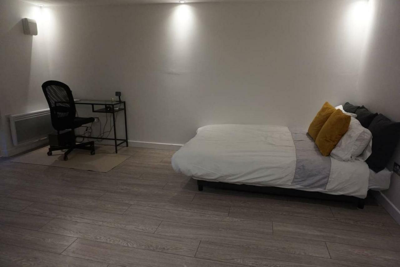Rjo Serviced Accommodation Purfleet Esterno foto