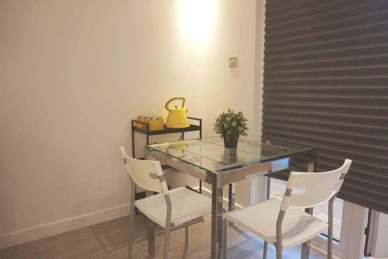 Rjo Serviced Accommodation Purfleet Esterno foto